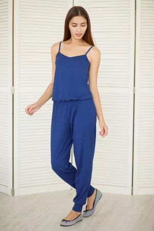 Женский комбинезон на тонких бретелях